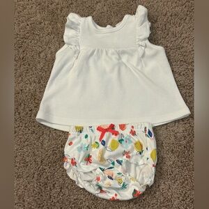 Adorable Baby Girl Set (top and bloomer bottoms) Size 9M Brand Starting Out